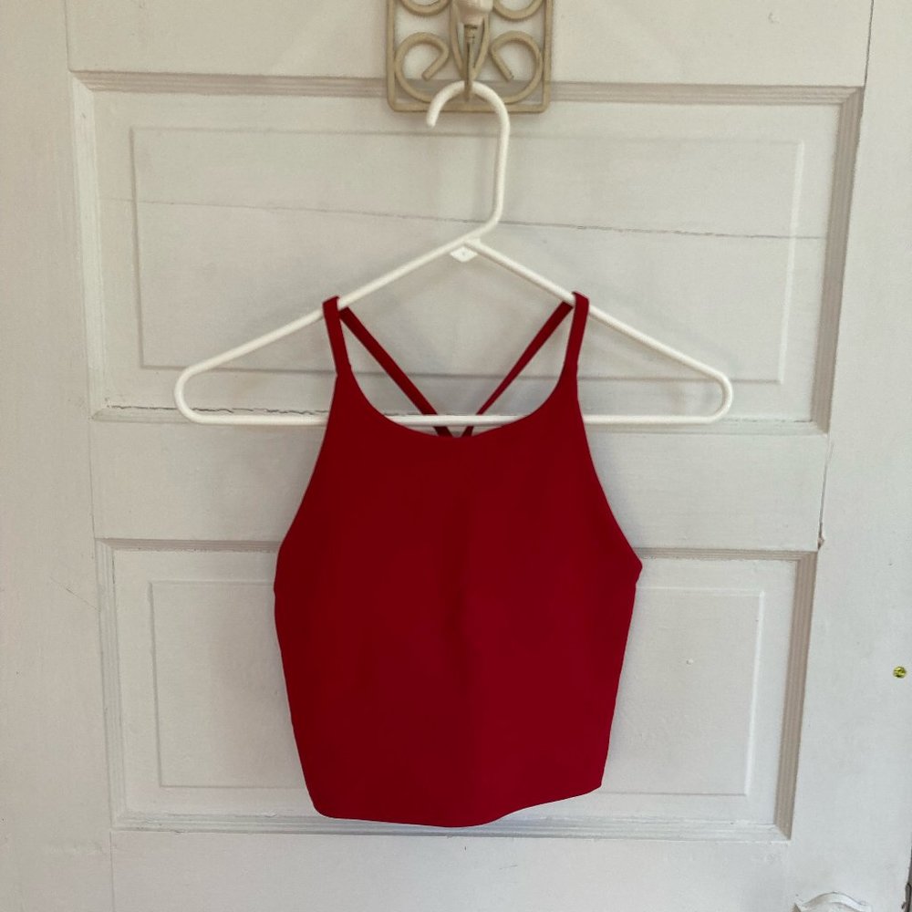 Women's Old Navy "Go Dry" Active Crop Top